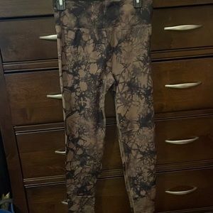 Pink Victoria’s Secret. Tie-dyed brown/black leggings. Large.